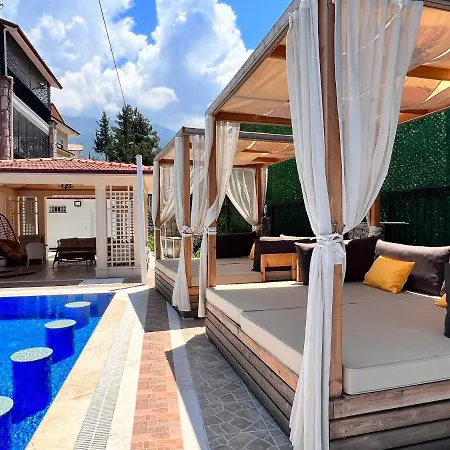 Luxury 7-bed With Pool And Jacuzzi Fethiye * Oludeniz