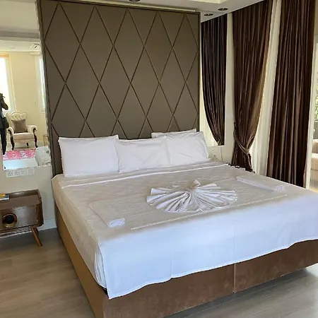 Luxury 7-bed With Pool And Jacuzzi Fethiye Villa *