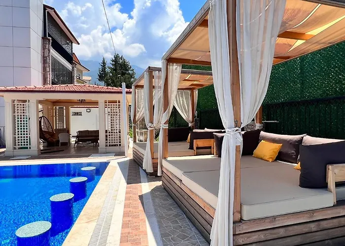 Luxury 7-bed With Pool And Jacuzzi Fethiye * Oludeniz