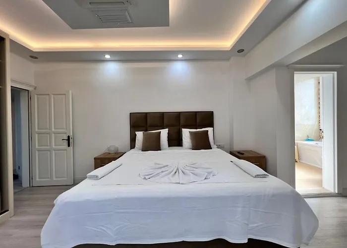 Luxury 7-bed With Pool And Jacuzzi Fethiye Vila