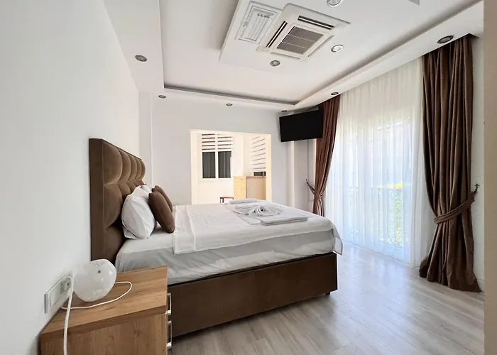 Luxury 7-bed With Pool And Jacuzzi Fethiye Vila Oludeniz