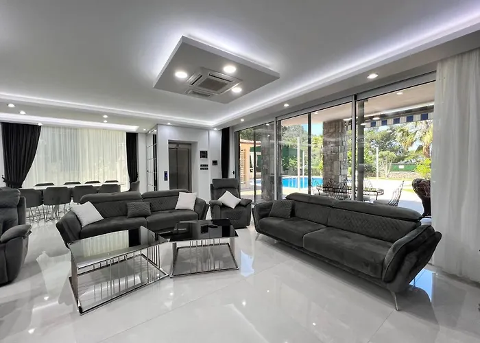 Luxury 7-bed With Pool And Jacuzzi Fethiye Vila *