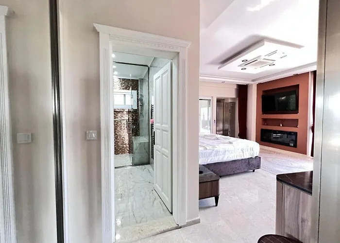 Luxury 7-bed With Pool And Jacuzzi Fethiye Oludeniz