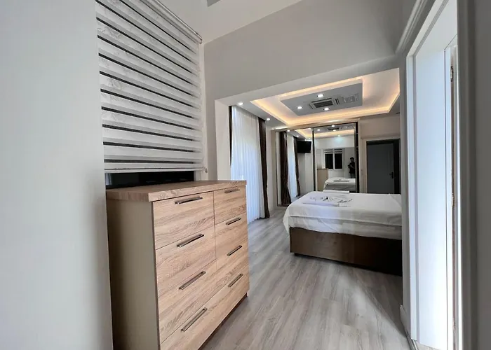Luxury 7-bed With Pool And Jacuzzi Fethiye Oludeniz