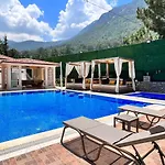 Villa Luxury 7-bed With Pool And Jacuzzi Fethiye Ölüdeniz