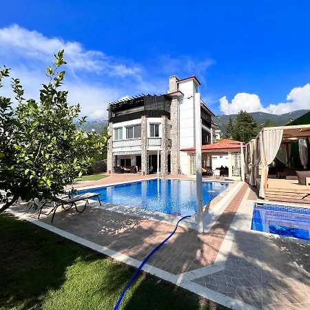 Villa Luxury 7-Bed Villa With Pool And Jacuzzi Fethiye *