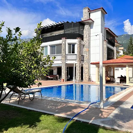 Luxury 7-Bed Villa With Pool And Jacuzzi Fethiye