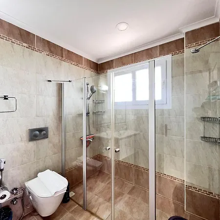 Luxury 7-Bed Villa With Pool And Jacuzzi Fethiye
