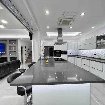 Villa Luxury 7-Bed Villa With Pool And Jacuzzi Fethiye *