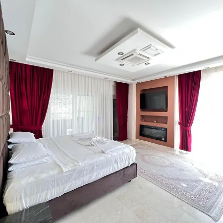 Luxury 7-Bed Villa With Pool And Jacuzzi Fethiye *